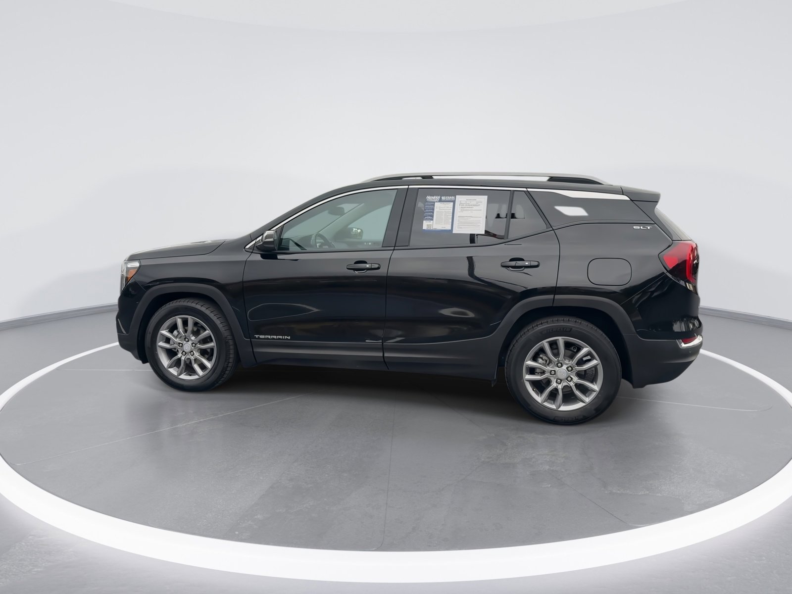 Used 2022 GMC Terrain SLT w/ Infotainment Package II image 6