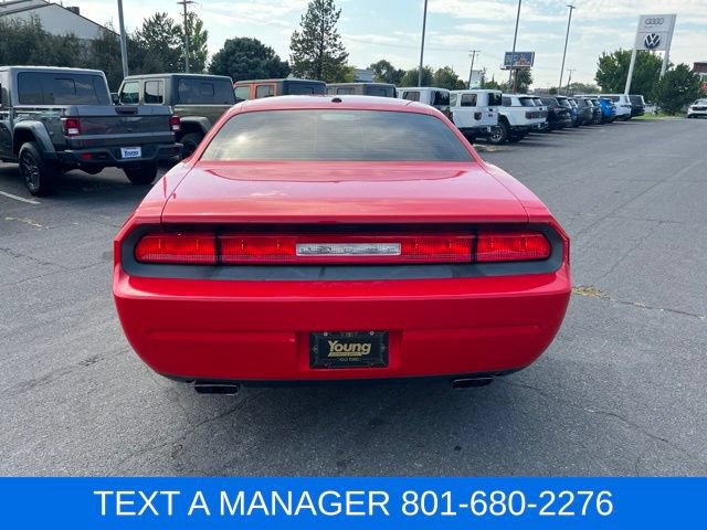 Used 2014 Dodge Challenger SXT RWD image 4