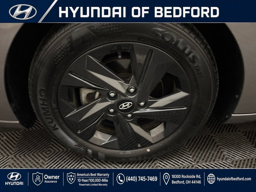 Used 2023 Hyundai Elantra SEL w/ Cargo Package FWD image 30