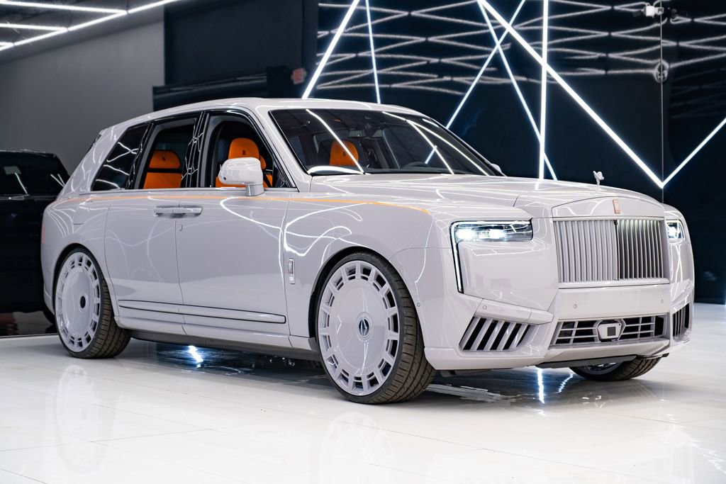 Used 2026 Rolls-Royce Cullinan AWD/4WD image 6