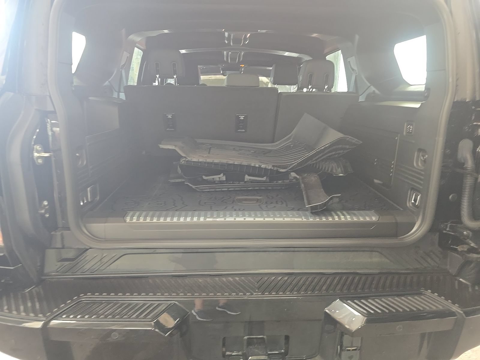 Used 2024 GMC Hummer EV 3X w/ LPO, Illumination Package AWD/4WD image 22