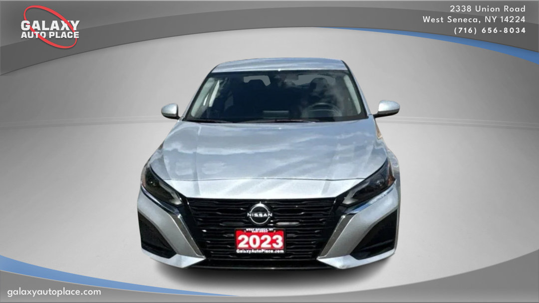 Used 2023 Nissan Altima 2.5 SV image 2