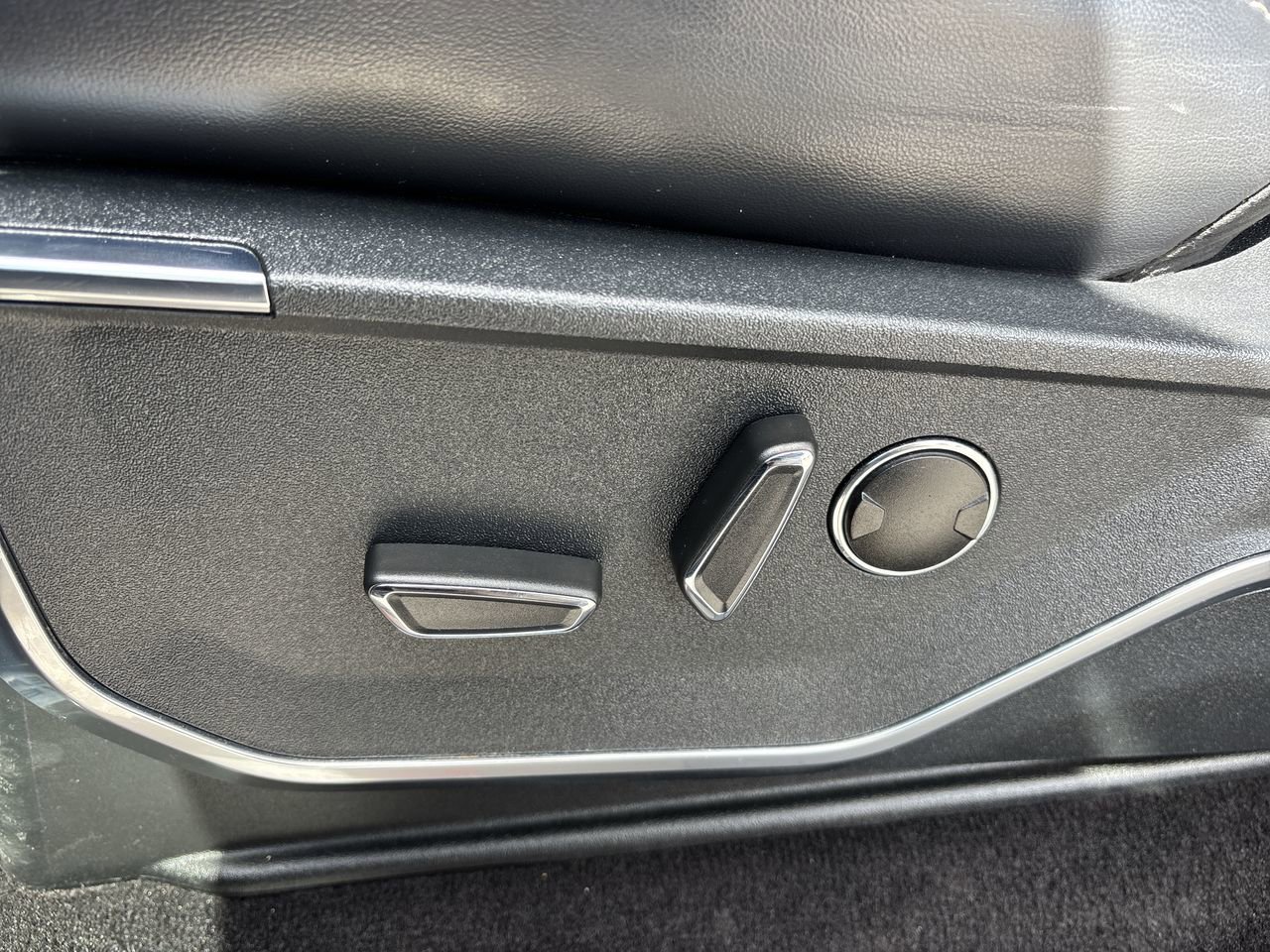 Used 2022 Ford F150 Raptor w/ Convenience Package image 14