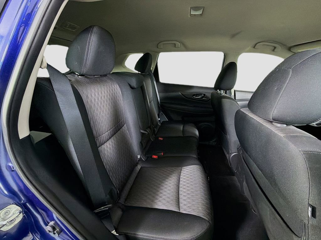 Used 2020 Nissan Rogue SV image 26