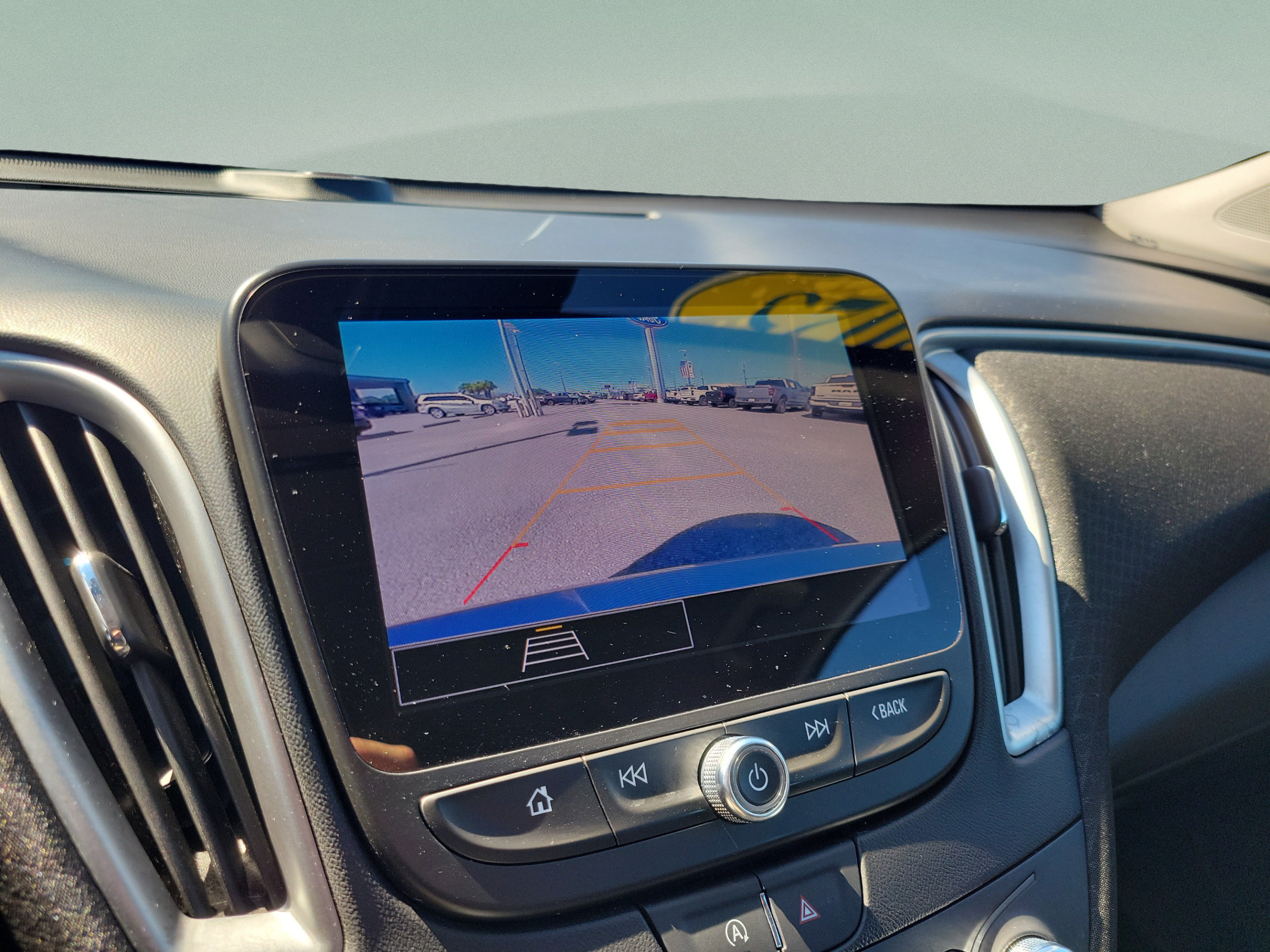 Used 2025 Chevrolet Malibu LT FWD image 29