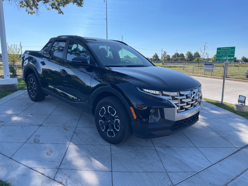 Used 2024 Hyundai Santa Cruz SEL w/ Activity Package image 2