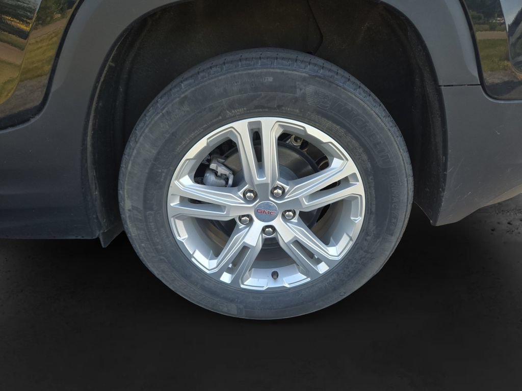 Used 2024 GMC Terrain SLE FWD image 13