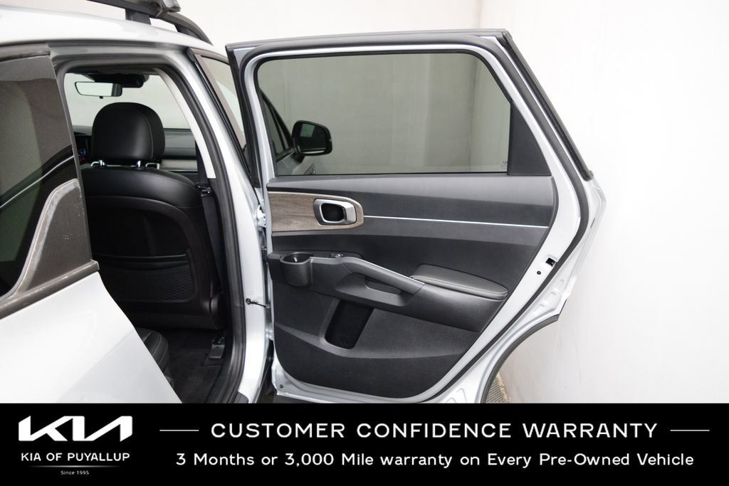 Certified 2022 Kia Sorento S w/ Panoramic Sunroof Package AWD/4WD image 14
