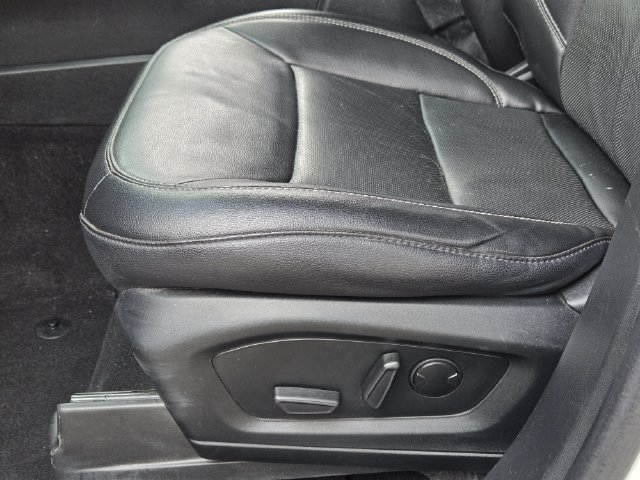 Used 2022 Ford Explorer Limited w/ Equipment Group 301A RWD image 24