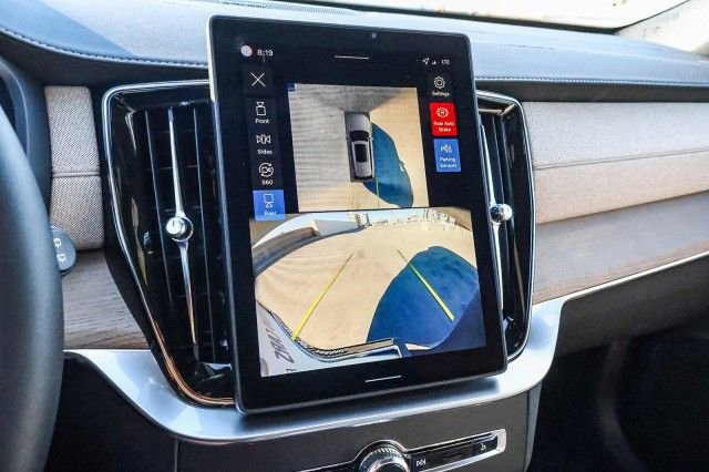 Used 2026 Volvo XC90 B6 Plus w/ Protection Package image 23