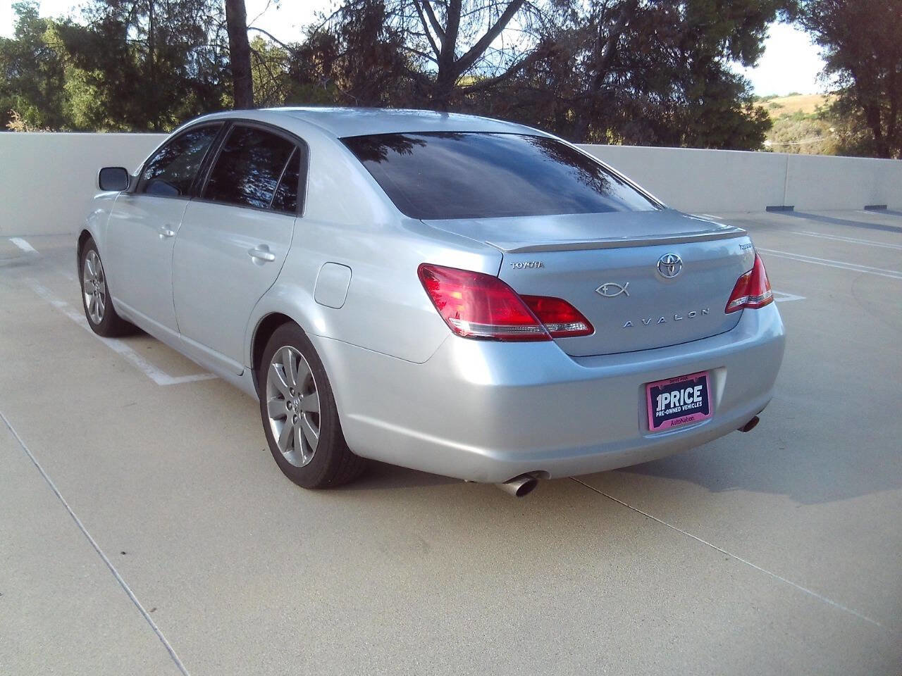 Used 2006 Toyota Avalon Touring image 5