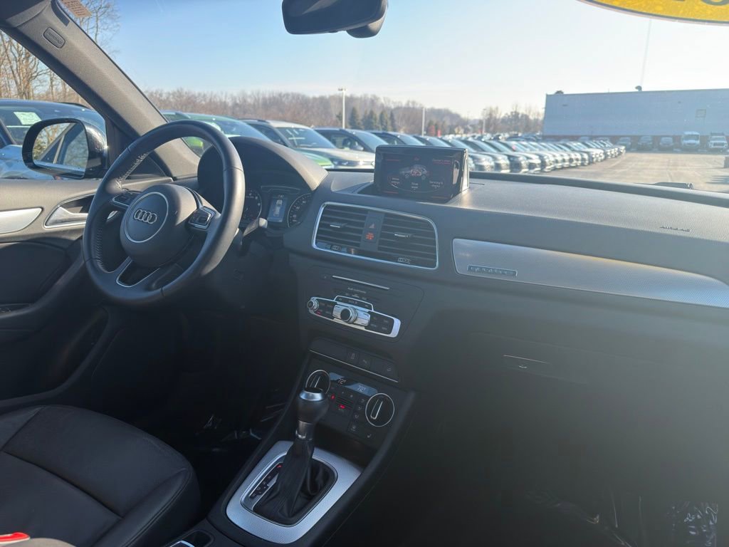 Used 2018 Audi Q3 2.0T Premium Plus w/ Premium Plus Package image 18