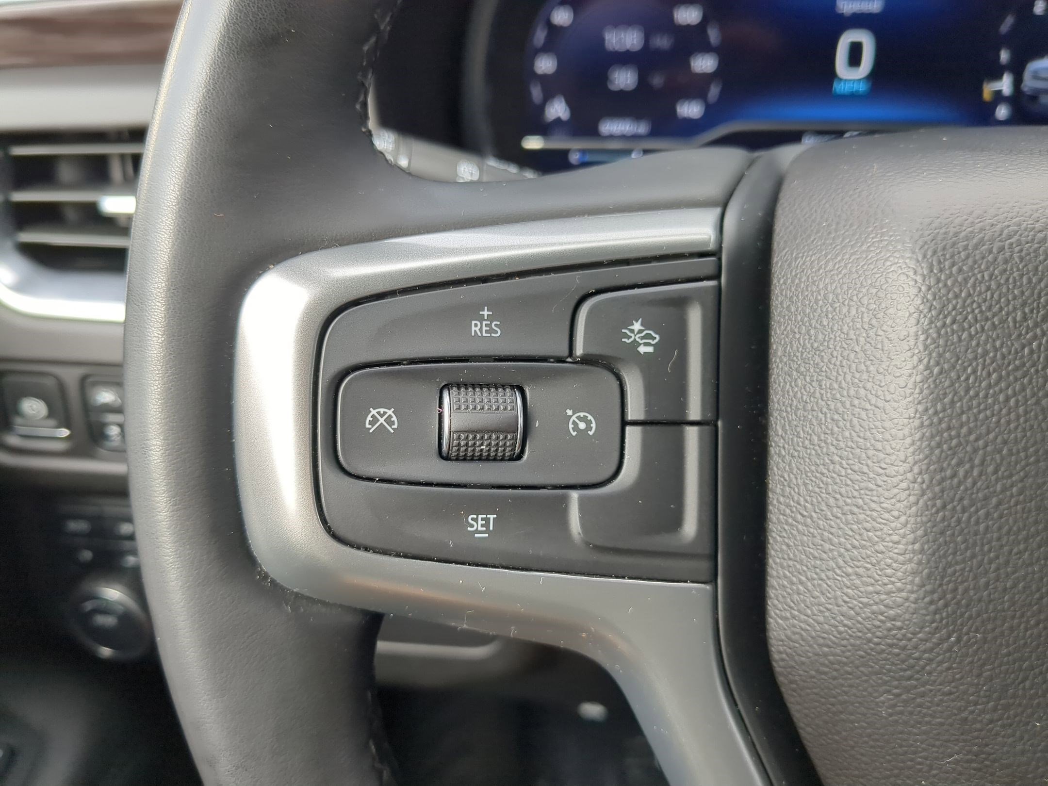 Used 2024 Chevrolet Suburban LT image 19