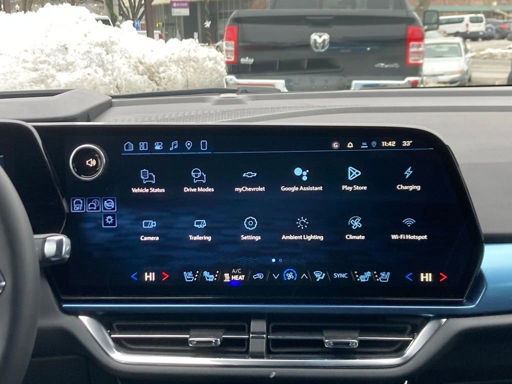 New 2026 Chevrolet Equinox EV LT w/ Convenience Package II image 17