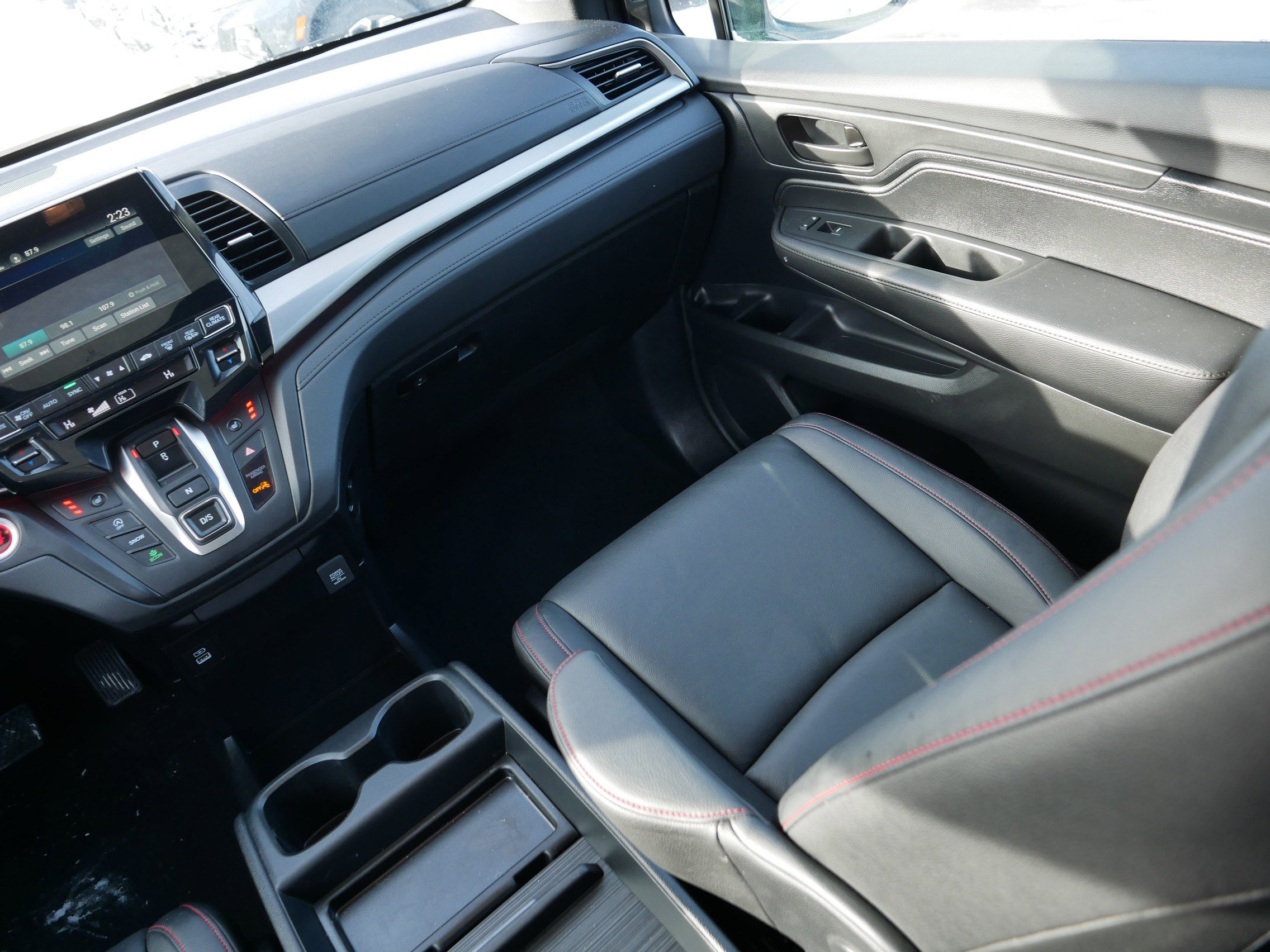 Used 2024 Honda Odyssey Sport image 11