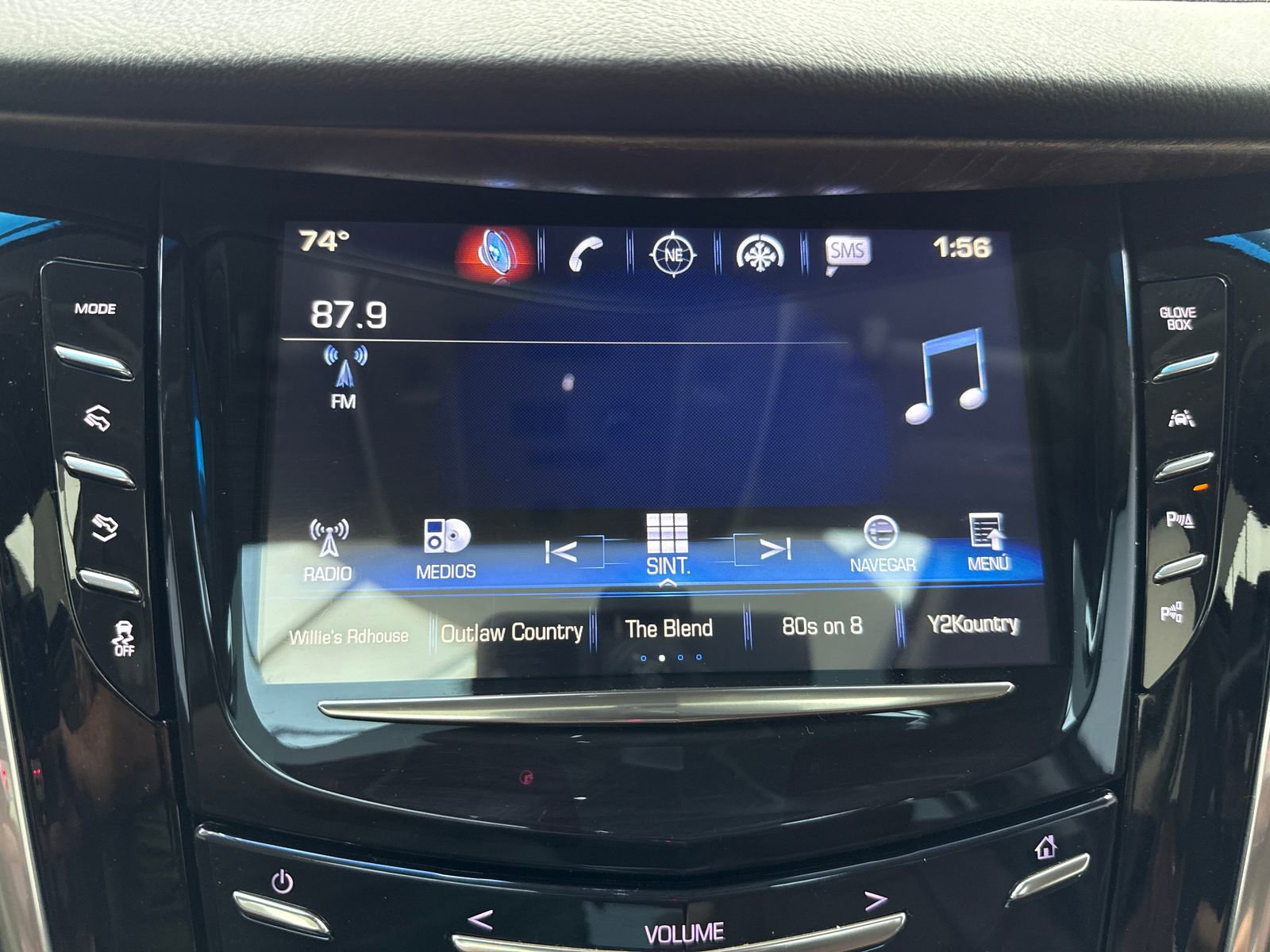 Used 2018 Cadillac Escalade Premium Luxury AWD/4WD image 25