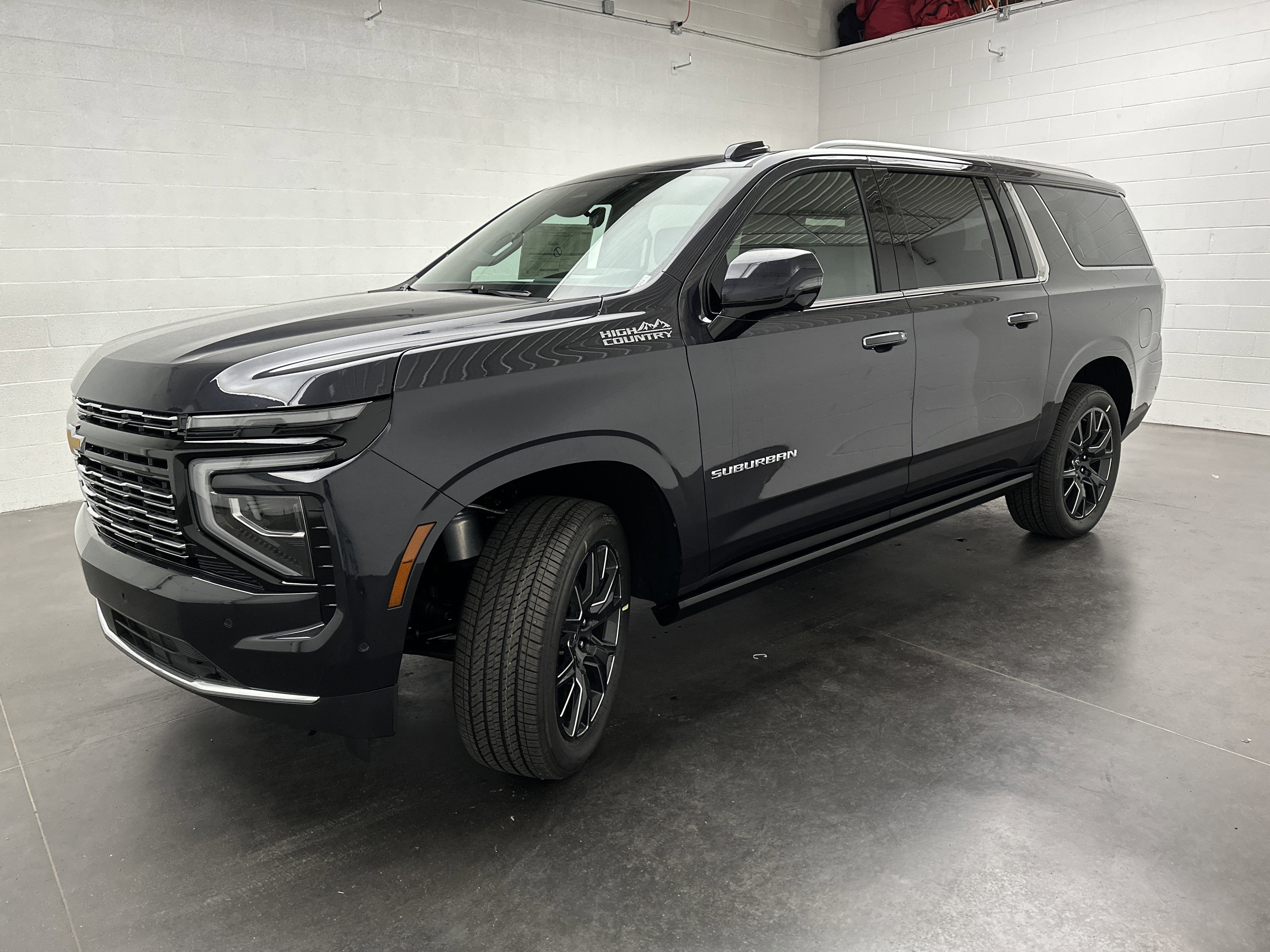 New 2026 Chevrolet Suburban High Country image 5