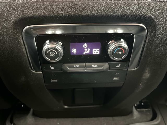 New 2026 GMC Yukon Elevation image 20