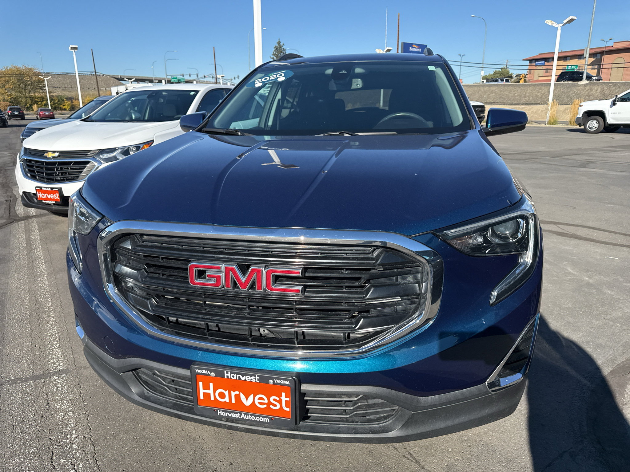 Certified 2020 GMC Terrain SLE w/ Driver Convenience Package AWD/4WD image 2