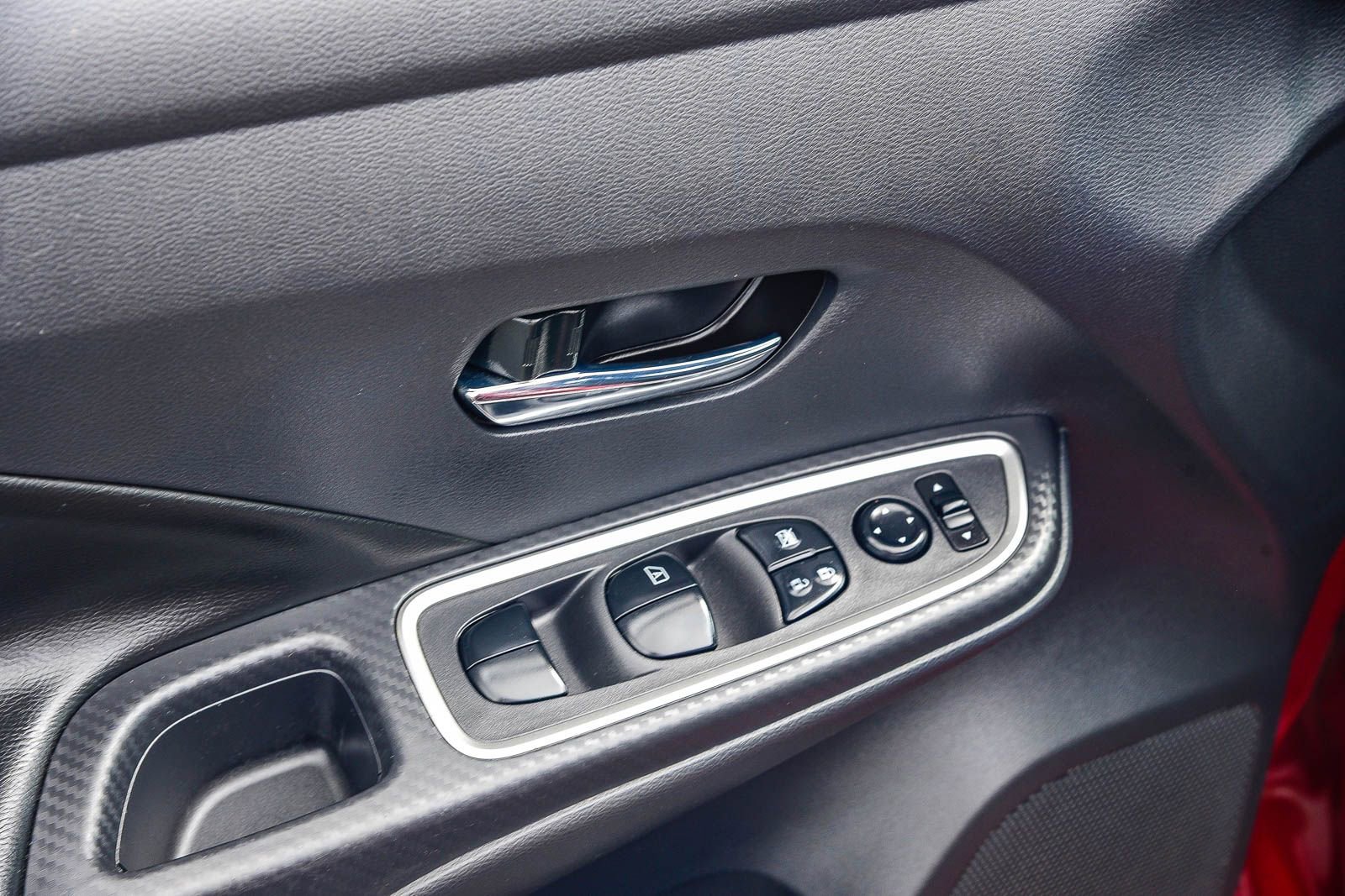 Used 2020 Nissan Versa SR image 24