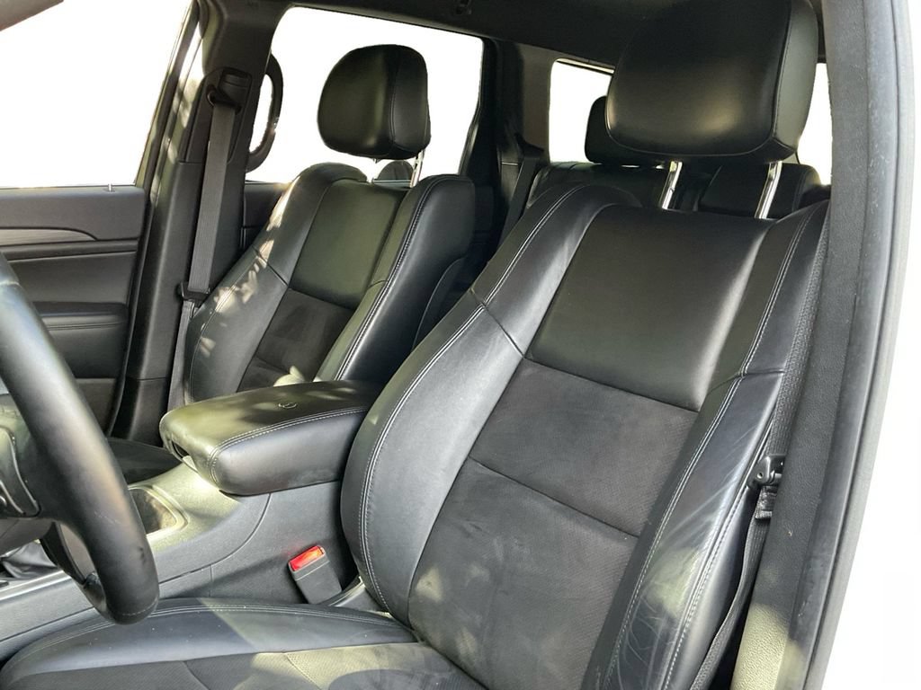 Used 2019 Jeep Grand Cherokee Laredo w/ Laredo X Package AWD/4WD image 28
