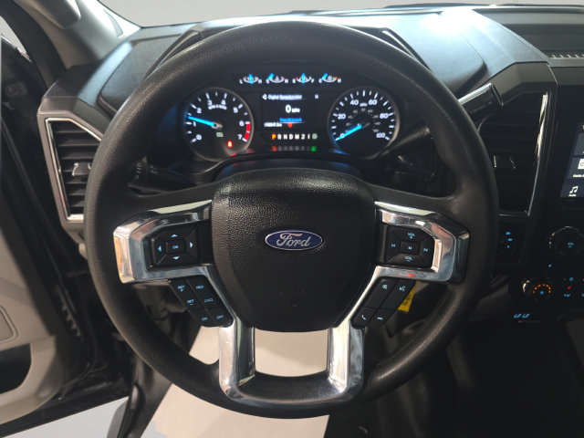 Used 2017 Ford F250 XLT w/ XLT Premium Package AWD/4WD image 14