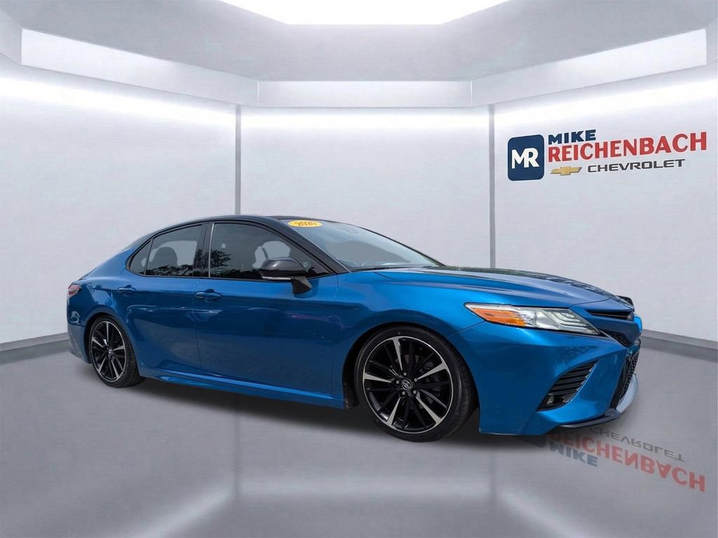 Used 2020 Toyota Camry XSE video 2