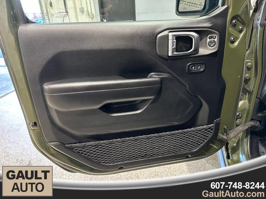 Used 2021 Jeep Wrangler Rubicon AWD/4WD image 9