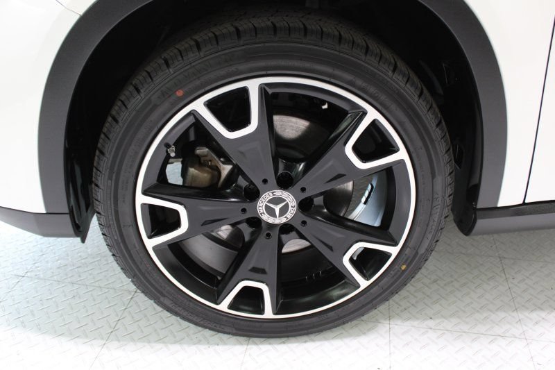 Used 2019 Mercedes-Benz GLA 250 4MATIC w/ Premium Package image 39