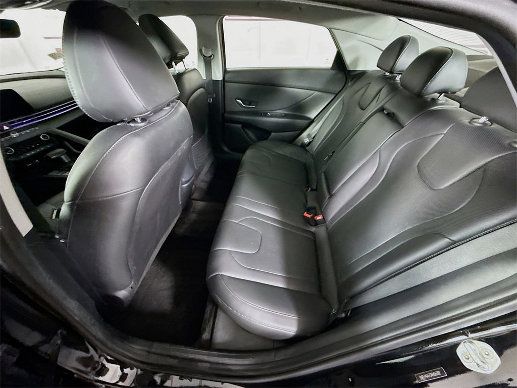 Certified 2022 Hyundai Elantra Limited w/ Cargo Package image 28