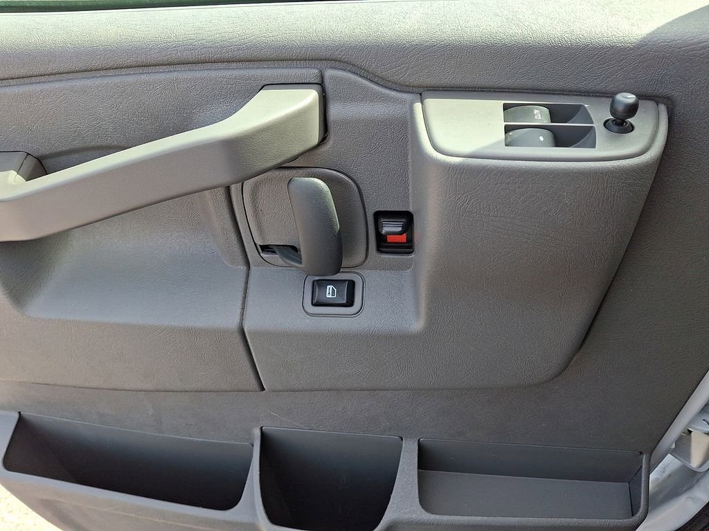 Used 2024 GMC Savana 2500 w/ Driver Convenience Package image 13