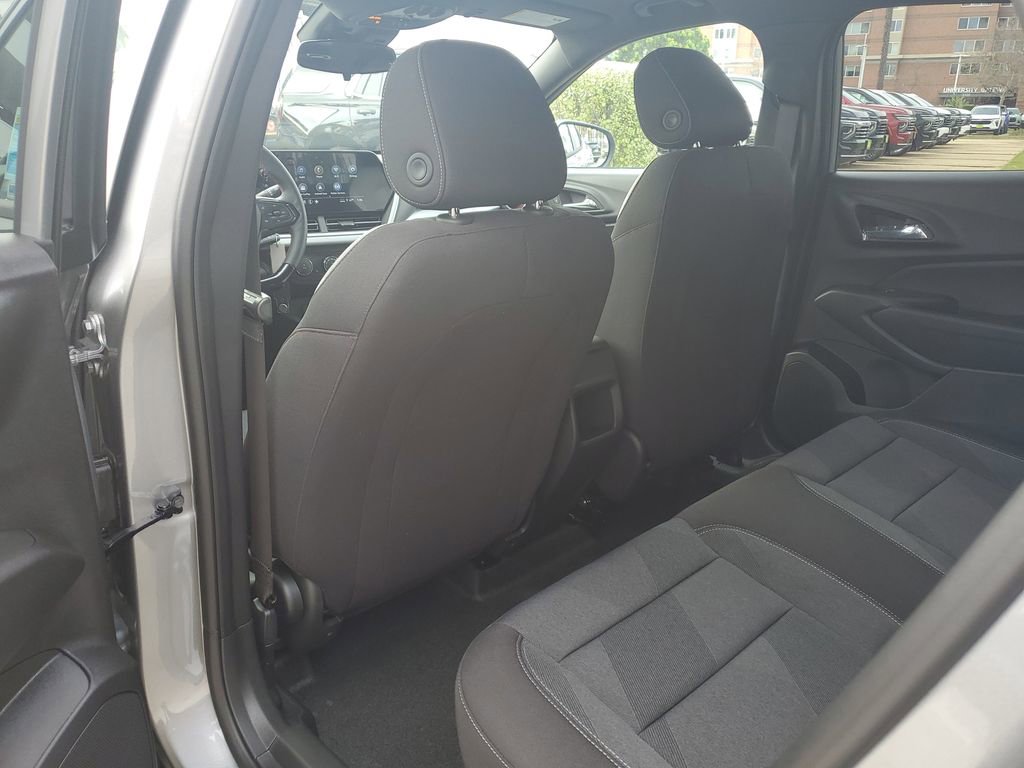 New 2026 Chevrolet Trax RS w/ Sunroof Package image 14