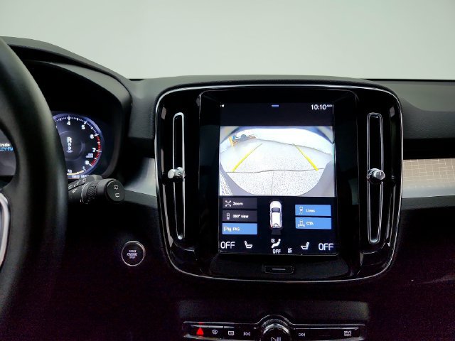 Used 2020 Volvo XC40 T5 Momentum w/ Protection Package AWD/4WD image 28