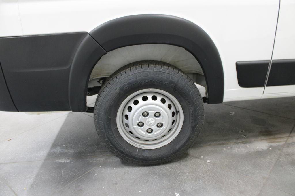 Used 2025 RAM ProMaster 2500 w/ Convenience Group FWD image 17