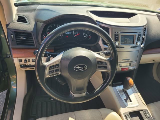 Used 2013 Subaru Outback 2.5i Limited w/ Moonroof Pkg AWD/4WD image 30