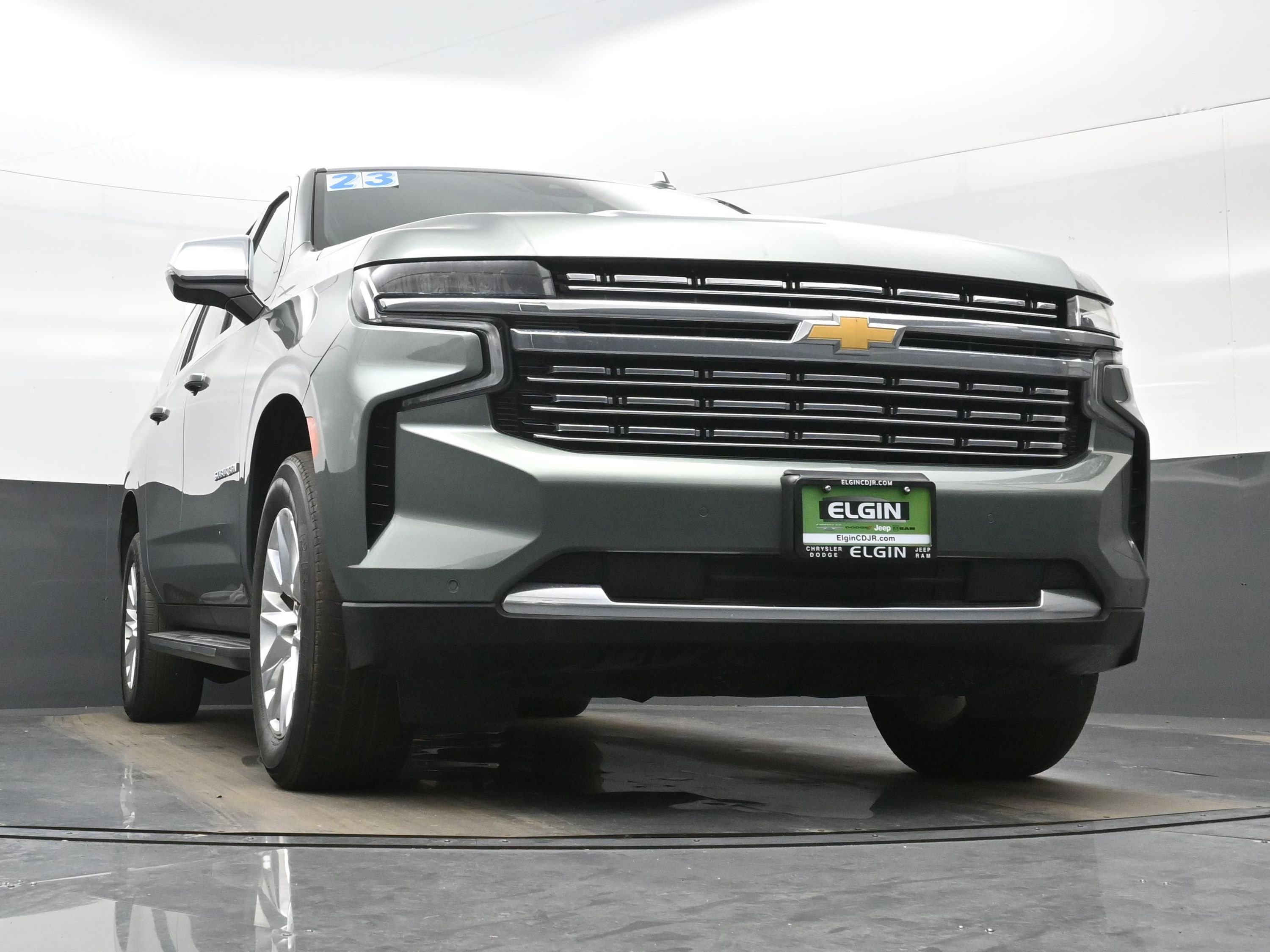 Used 2023 Chevrolet Suburban Premier AWD/4WD image 33