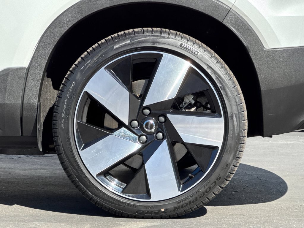 Certified 2023 Volvo XC40 Recharge Ultimate AWD/4WD image 24