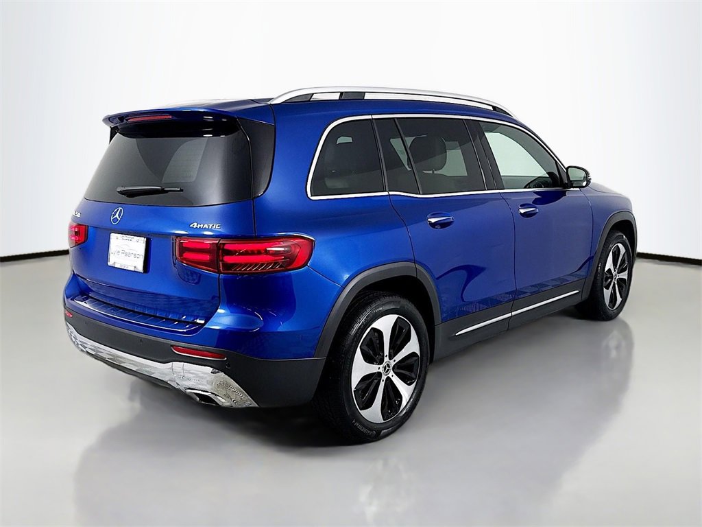 Used 2025 Mercedes-Benz GLB 250 4MATIC image 9