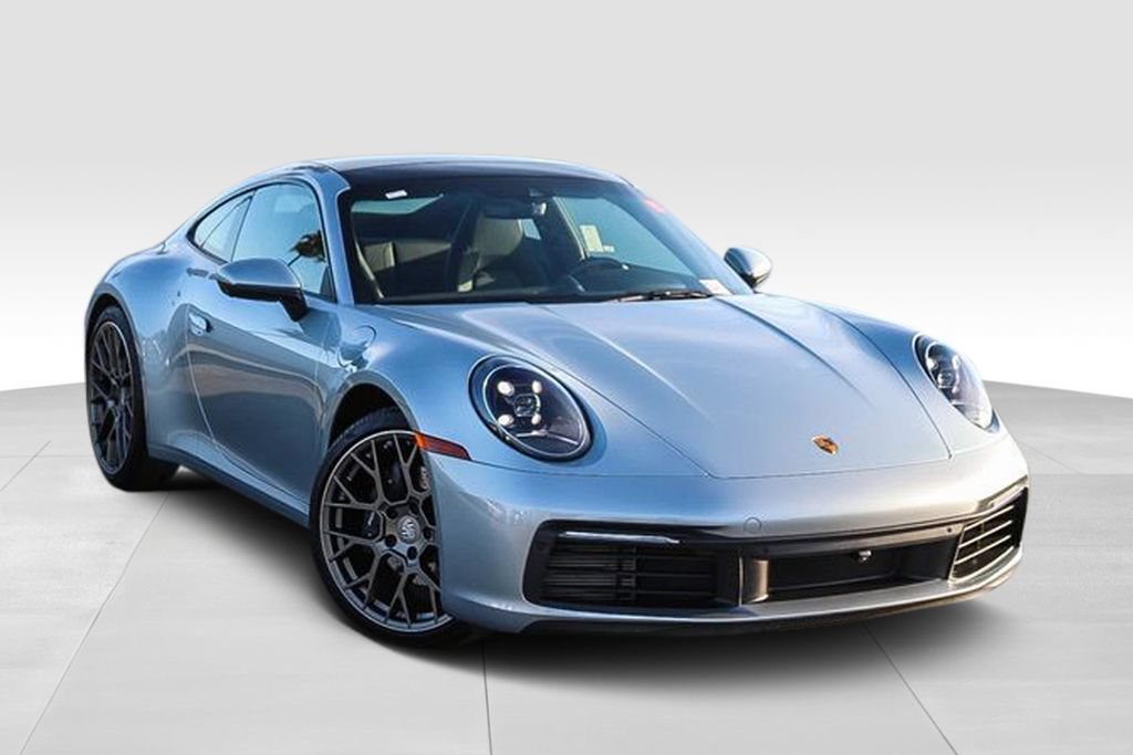 Used 2022 Porsche 911 Carrera RWD image 2