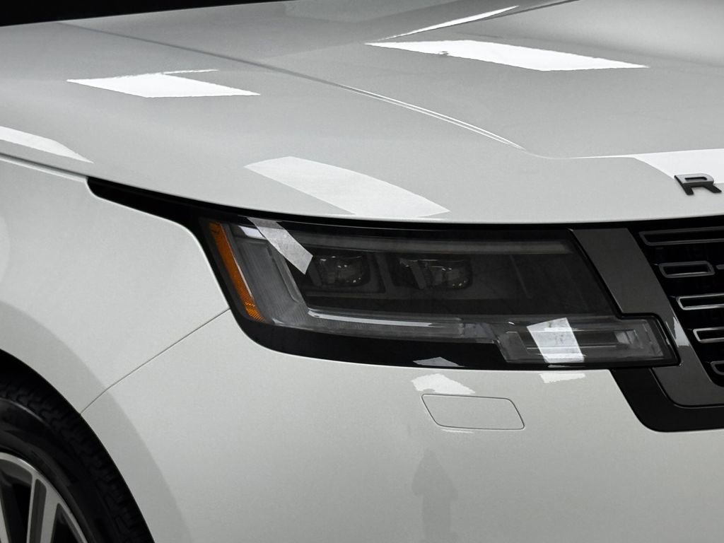 Used 2023 Land Rover Range Rover SE image 34