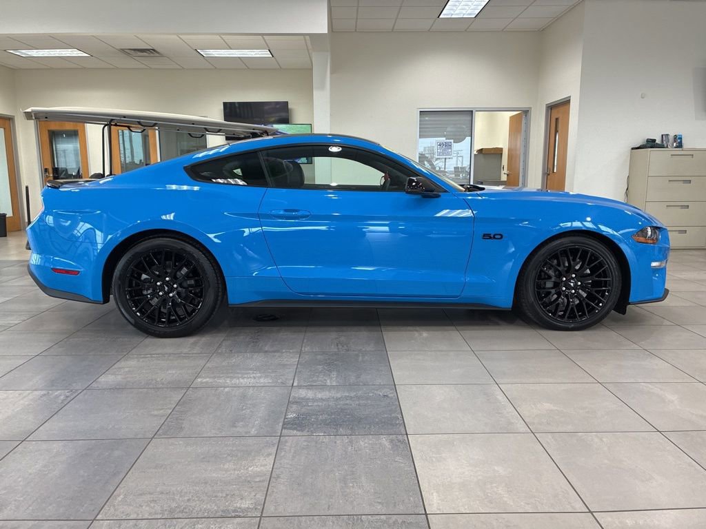 Used 2022 Ford Mustang GT Premium w/ Equipment Group 401A RWD image 1