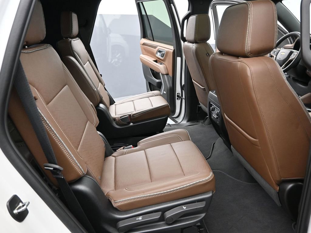 Used 2024 Chevrolet Tahoe High Country image 39