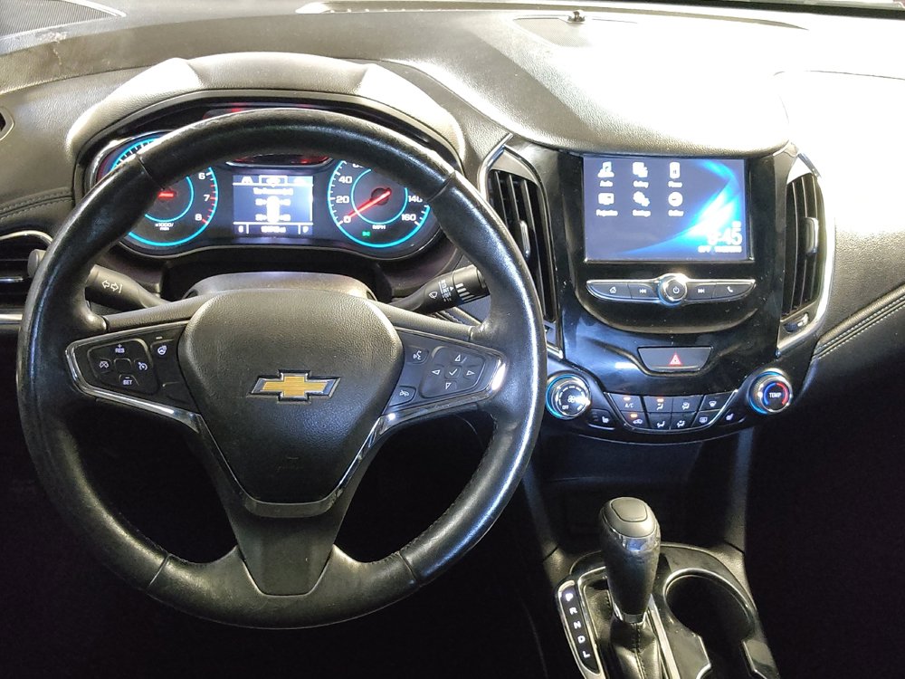 Used 2017 Chevrolet Cruze Premier FWD image 22