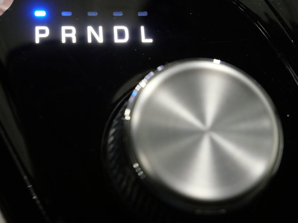 Used 2022 Chrysler Voyager LX image 22