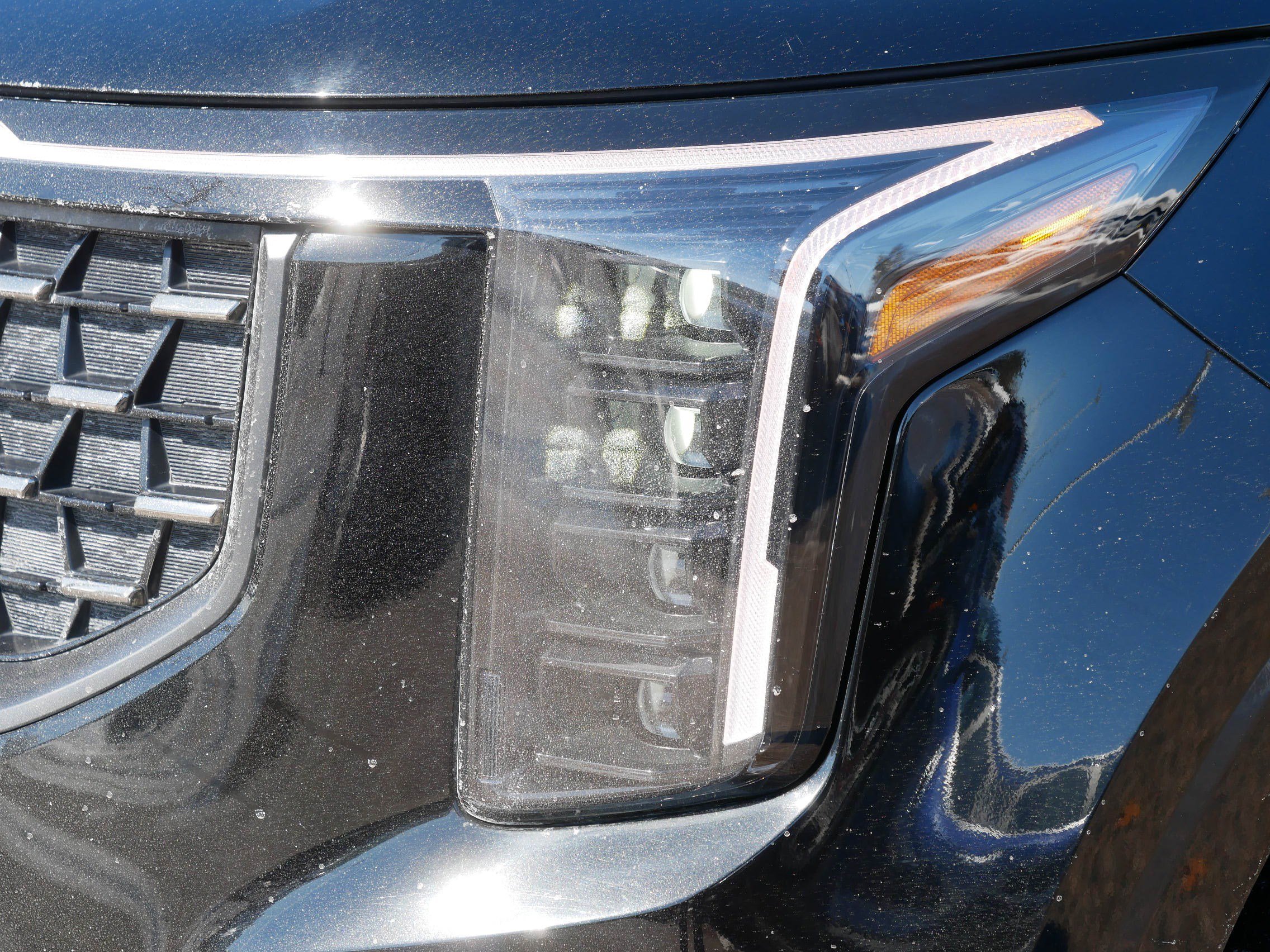 Used 2025 Kia Carnival SX Prestige image 16