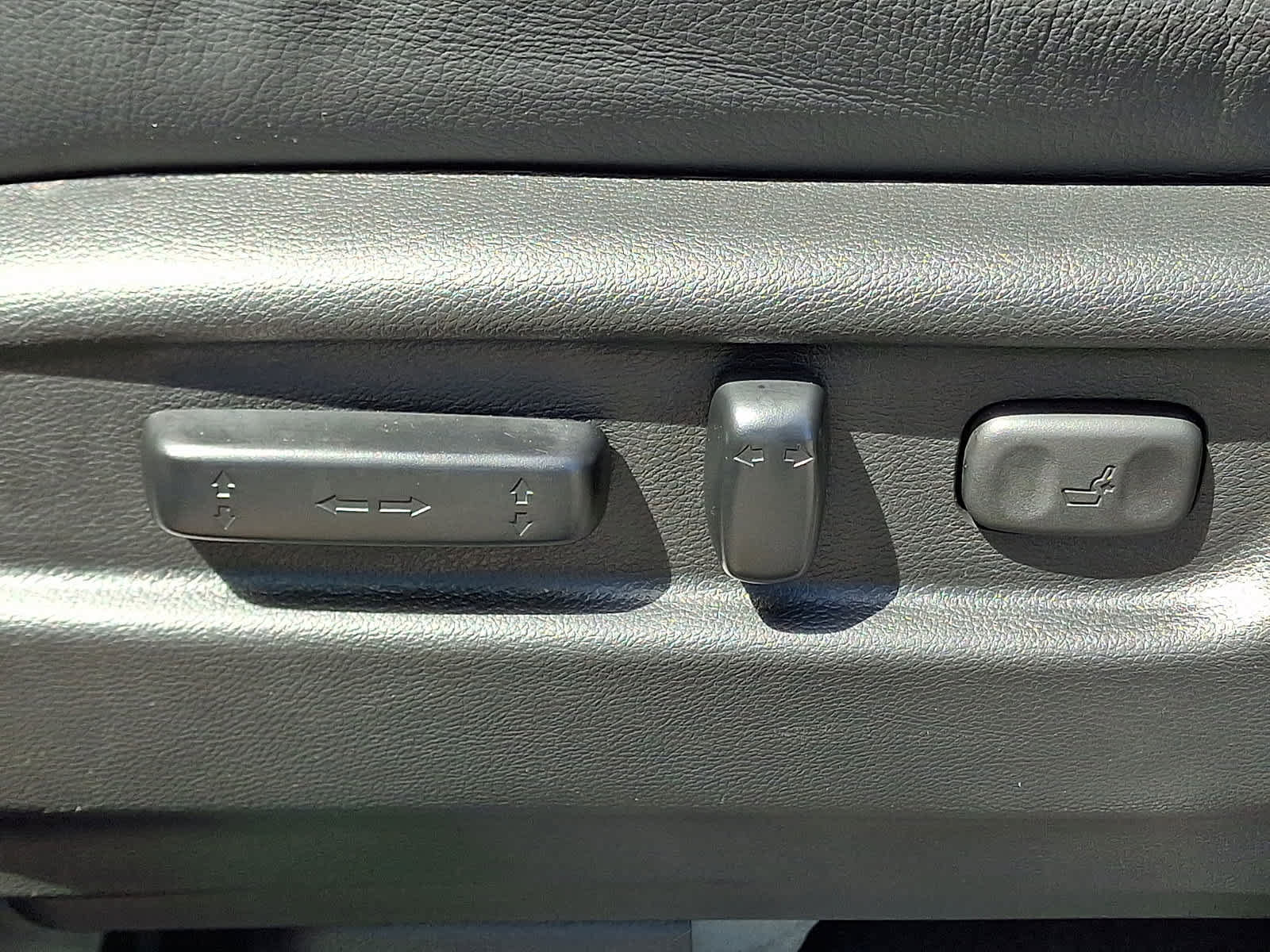 Certified 2025 Honda Passport TrailSport image 30