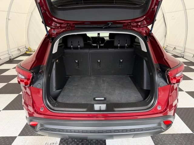 Used 2025 Chevrolet Trax LS w/ Driver Confidence Package FWD image 4