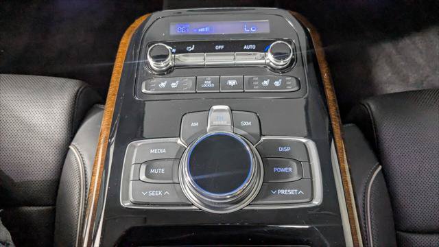 Used 2017 Genesis G90 5.0 Ultimate RWD image 32