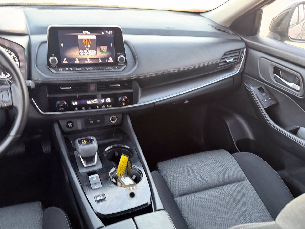Certified 2025 Nissan Rogue SV FWD image 11