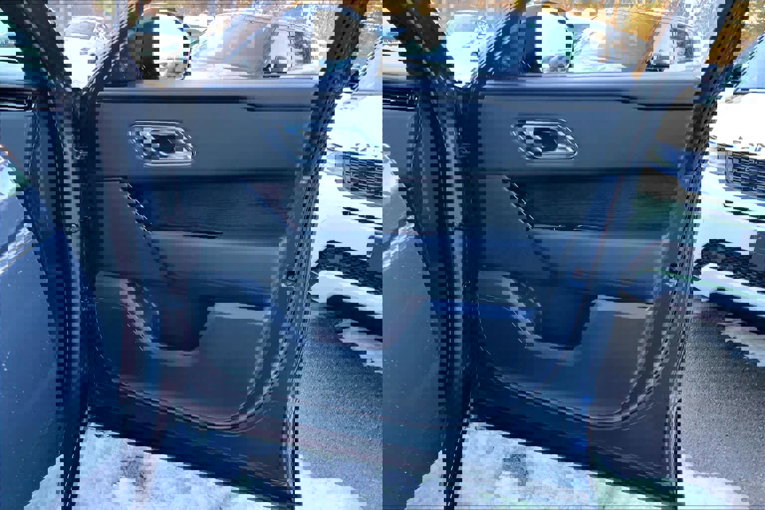 Certified 2026 Land Rover Range Rover Velar Dynamic SE image 22